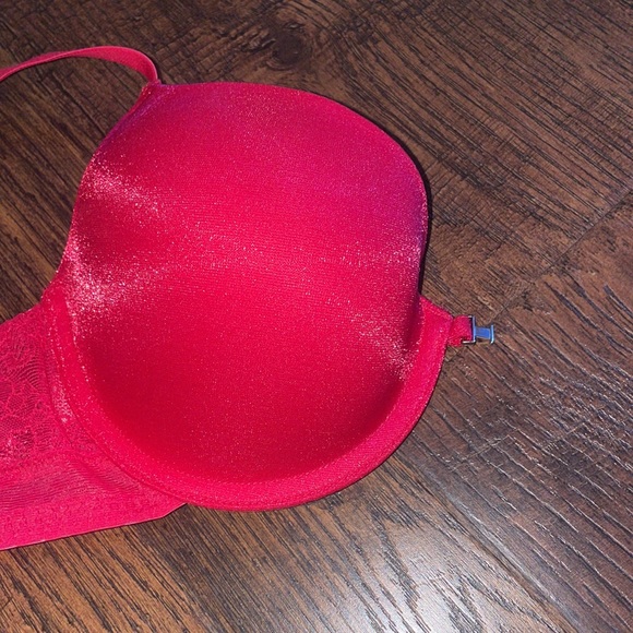 Update * 2 bras together - Size 34 C red, black doesn’t have tag - Picture 6 of 16